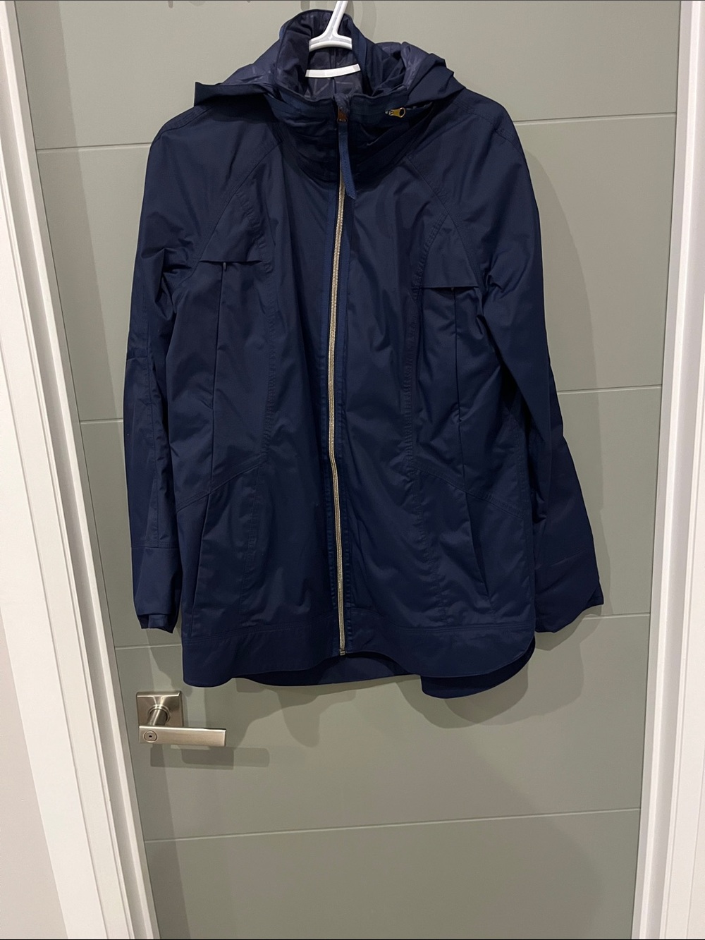 Women’s Lululemon Fo Drizzle Rain Jacket size 10
